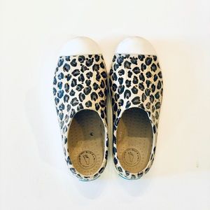 Native Jefferson Kids shoes in cheetah print